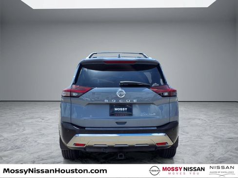Used 2021 Nissan Rogue Platinum FWD image 6