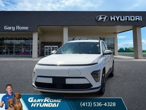 Certified 2024 Hyundai Kona SEL FWD image 3