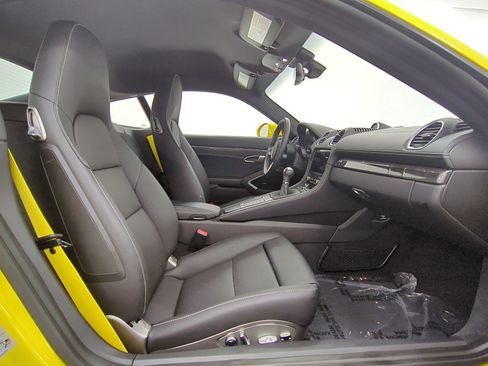 Certified 2025 Porsche 718 Cayman RWD image 18