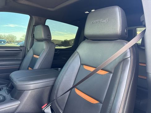 Used 2025 GMC Sierra 1500 AT4 w/ AT4 Premium Package image 10