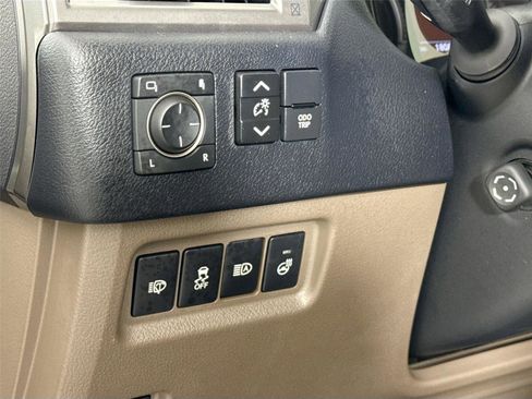 Used 2023 Lexus GX 460 Premium image 14