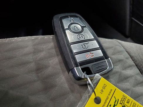 Used 2022 Ford Escape SE w/ Convenience Package image 32