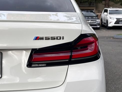 Used 2021 BMW M550i xDrive w/ Premium Package image 15