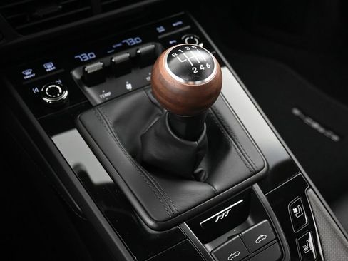 New 2026 Porsche 911 Carrera T image 22