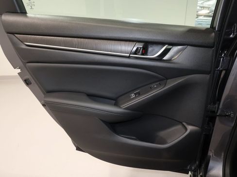 Used 2022 Honda Accord Touring image 21