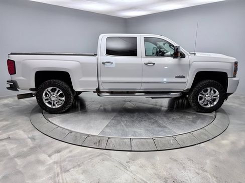 Used 2019 Chevrolet Silverado 2500 High Country w/ Duramax Plus Package AWD/4WD image 4