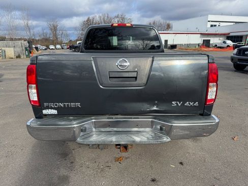 Used 2012 Nissan Frontier SV image 4