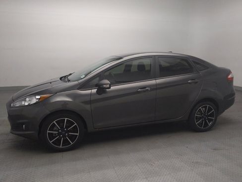 Used 2016 Ford Fiesta SE w/ Equipment Group 201A FWD image 2