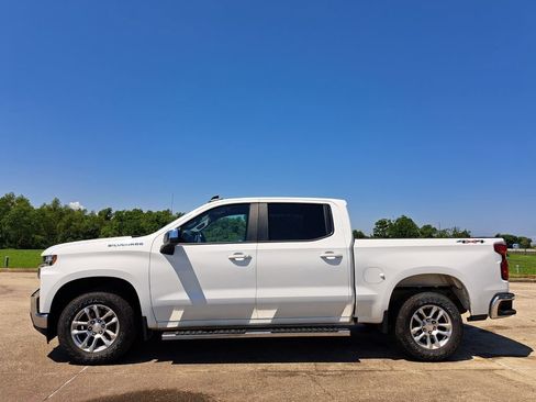 Used 2022 Chevrolet Silverado 1500 LT AWD/4WD image 8