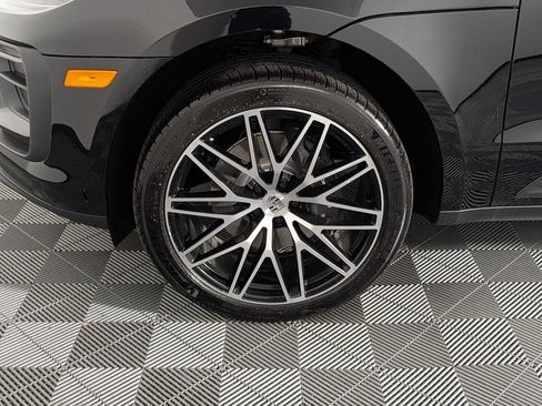 New 2026 Porsche Macan AWD/4WD image 13