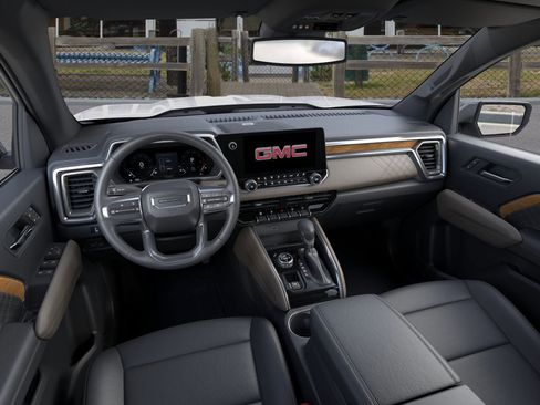 New 2026 GMC Canyon Denali image 15