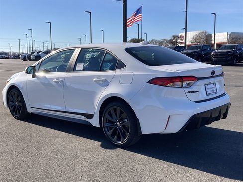 New 2026 Toyota Corolla SE image 7