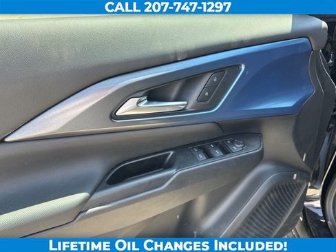 Used 2025 Chevrolet Equinox EV LT w/ Convenience Package FWD image 10