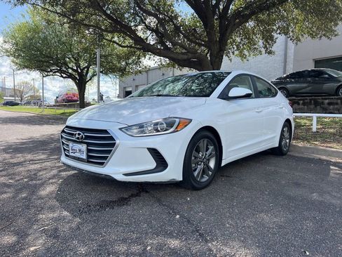Used 2018 Hyundai Elantra SEL image 3
