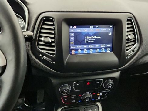 Used 2018 Jeep Compass Latitude w/ Popular Equipment Group image 18