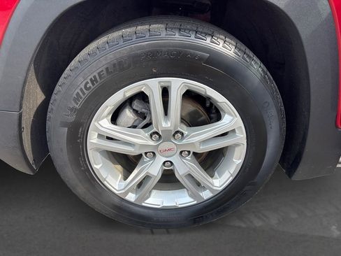 Used 2023 GMC Terrain SLE image 12