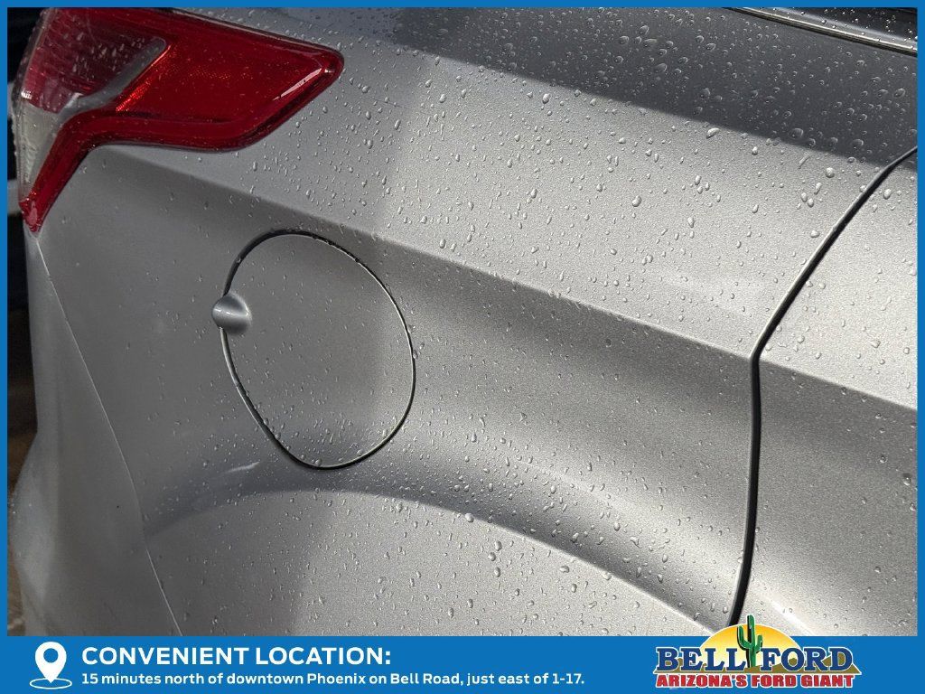 Used 2015 Ford Escape Titanium FWD image 9
