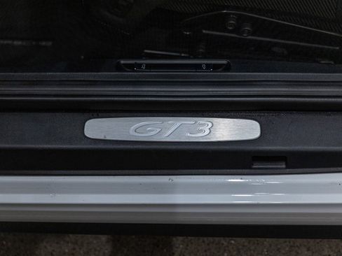 Used 2018 Porsche 911 GT3 w/ Sport Chrono Package image 26