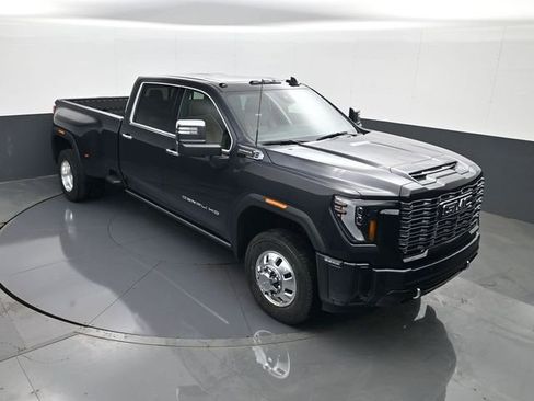 New 2026 GMC Sierra 3500 Denali Ultimate AWD/4WD image 15