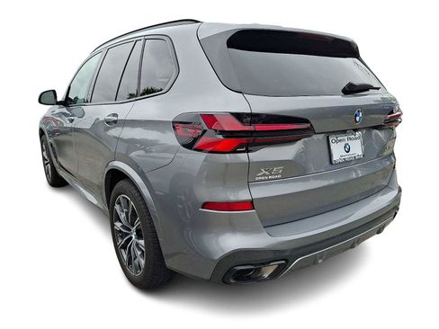 Used 2026 BMW X5 xDrive40i w/ M Sport Package AWD/4WD image 4