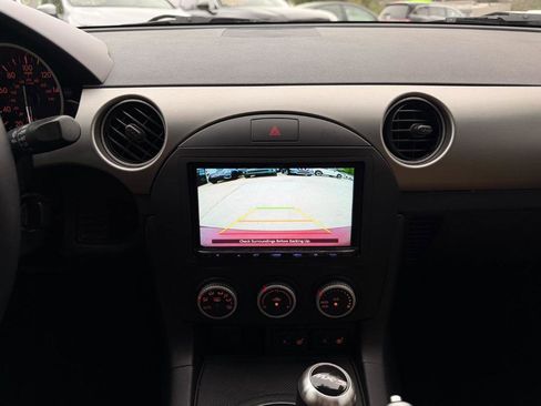 Used 2010 MAZDA MX-5 Miata Grand Touring w/ Premium Pkg image 5