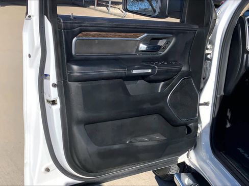 Used 2019 RAM 1500 Laramie image 22