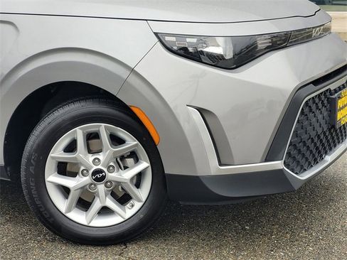 Used 2023 Kia Soul LX w/ Option Group 015 image 9