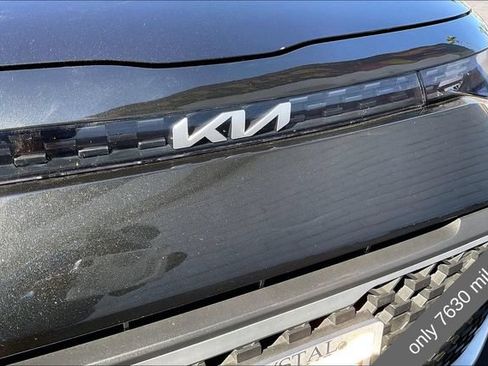 Used 2025 Kia Soul LX w/ LX Technology Package FWD image 30