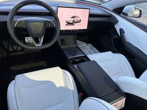 Used 2025 Tesla Model 3 Performance image 11