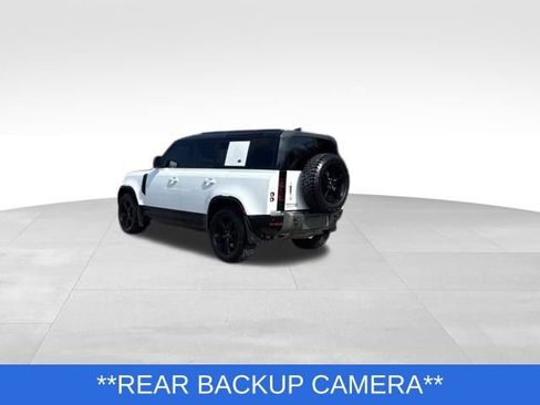 Used 2022 Land Rover Defender 110 X-Dynamic SE image 3