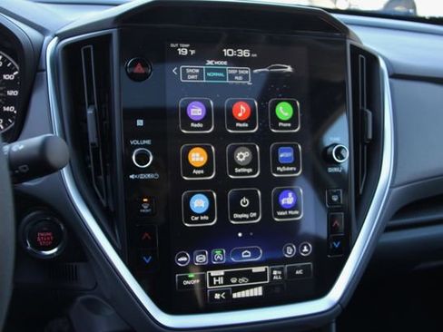 Used 2025 Subaru Crosstrek 2.0i Premium image 24