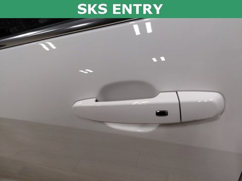 Certified 2025 Chevrolet Malibu LT image 9