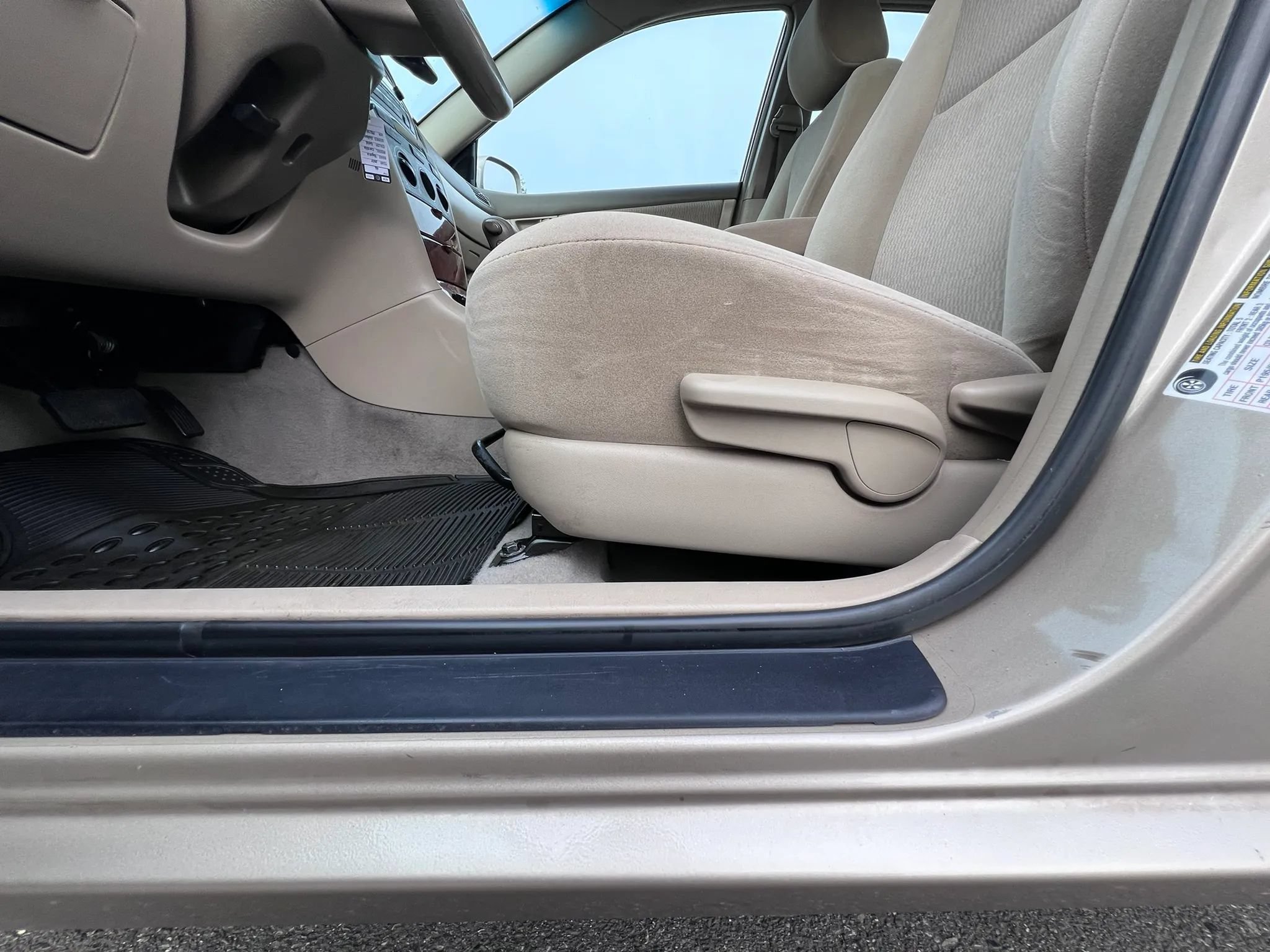 Used 2007 Toyota Corolla CE FWD image 14