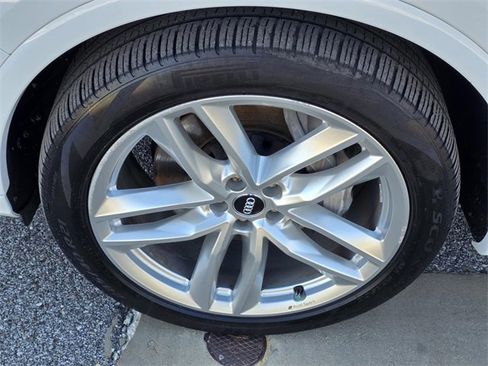 Used 2018 Audi Q7 3.0T Prestige image 47