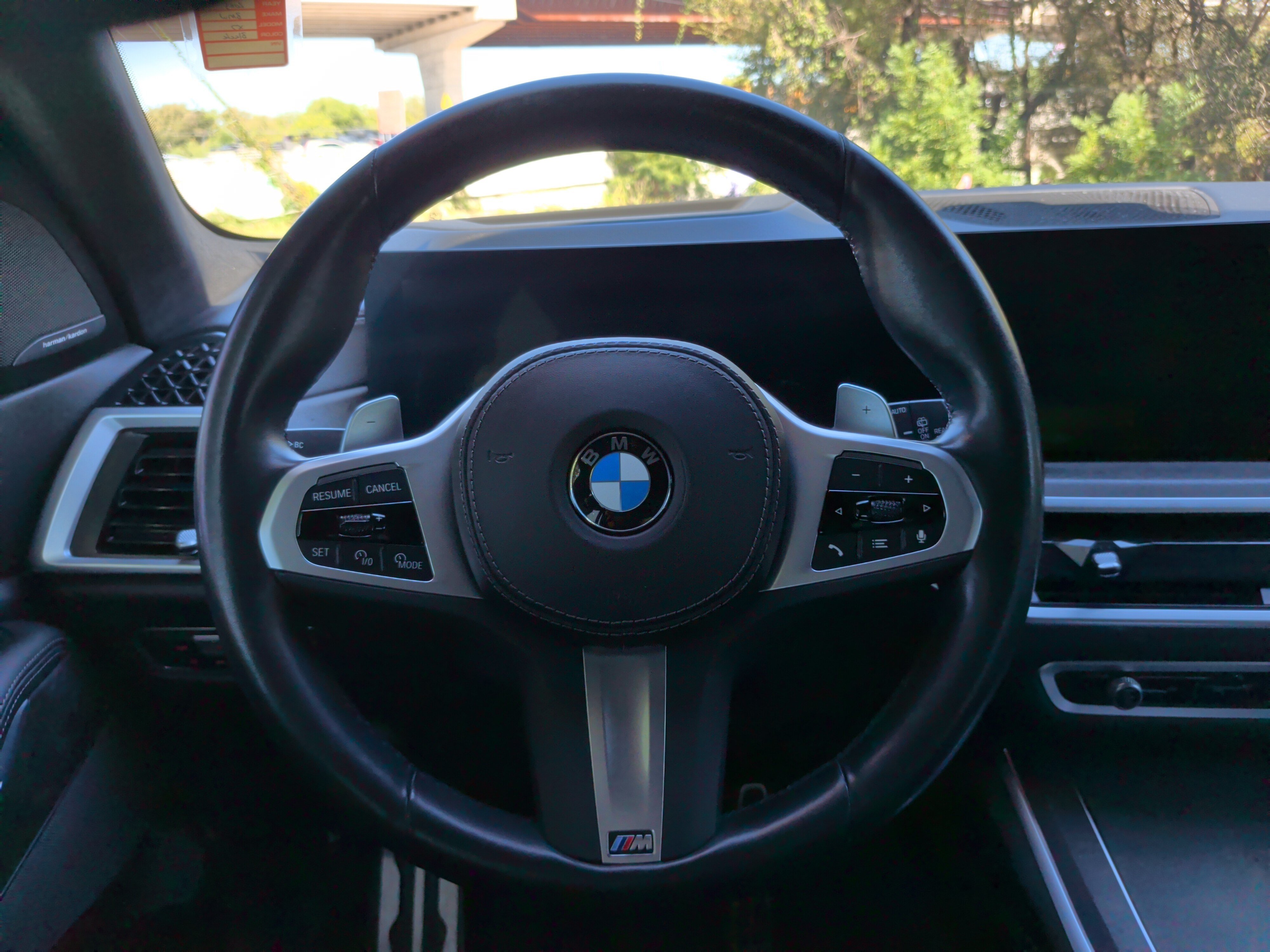 Used 2023 BMW X7 xDrive40i w/ M Sport Package AWD/4WD image 21