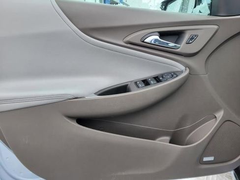 Used 2018 Chevrolet Malibu LT w/ Leather Package FWD image 13