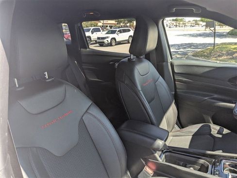 Used 2024 Jeep Compass Trailhawk image 19