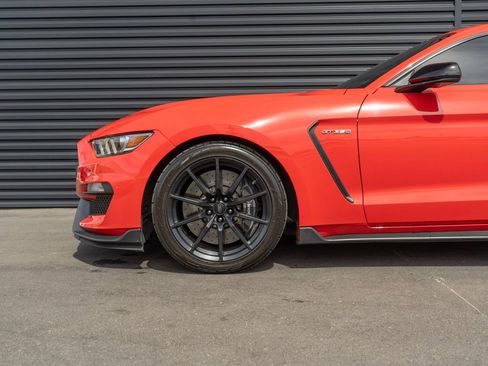 Used 2016 Ford Mustang Shelby GT350 RWD image 12