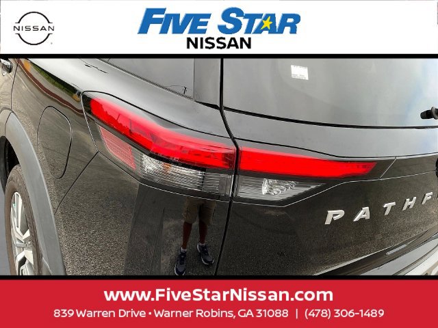 Used 2024 Nissan Pathfinder SL FWD image 24