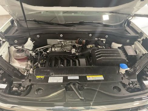 Used 2023 Volkswagen Atlas SEL Premium image 21