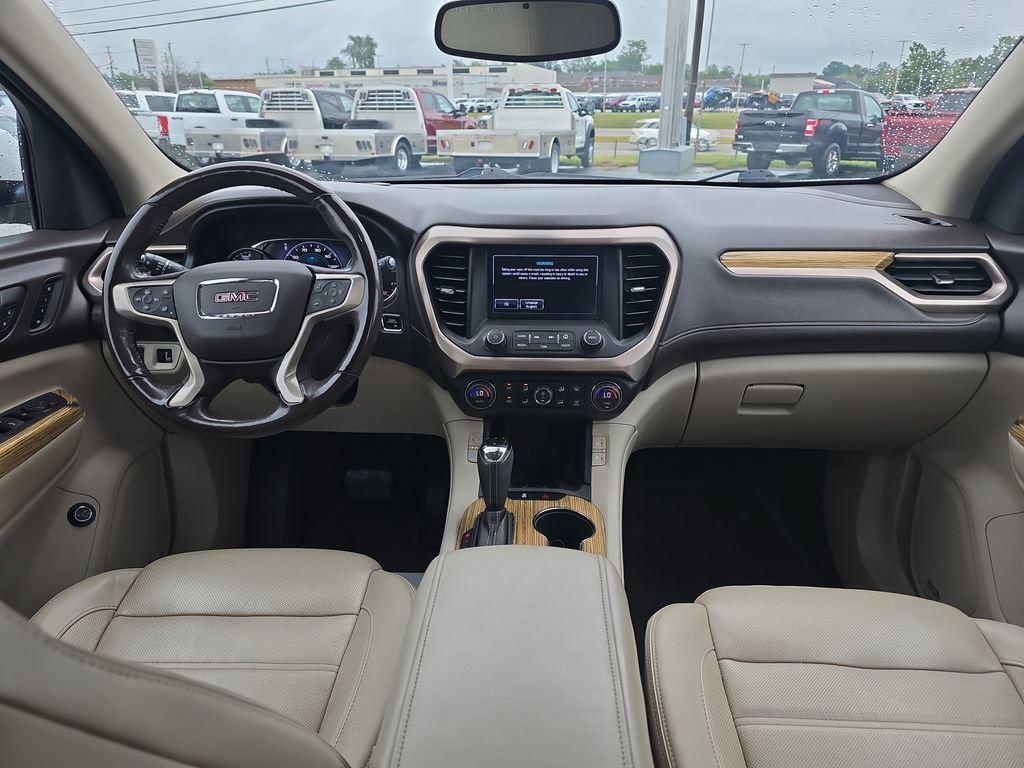 Used 2018 GMC Acadia Denali w/ Technology Package FWD image 21