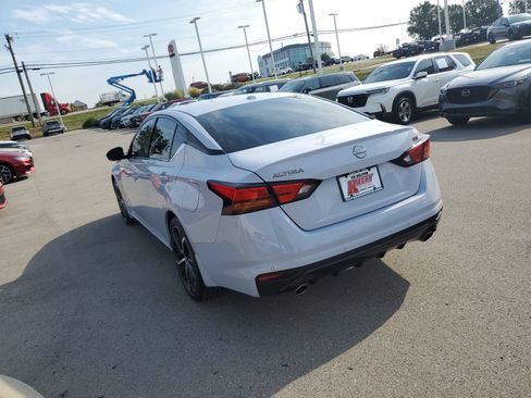 Used 2024 Nissan Altima 2.5 SR FWD image 3