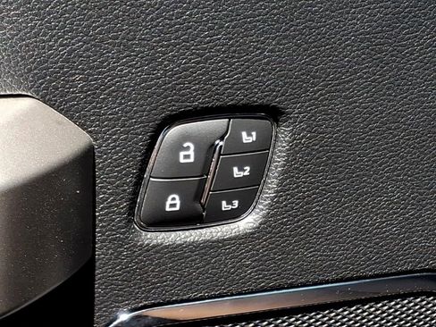 Used 2021 Ford F250 Lariat AWD/4WD image 22