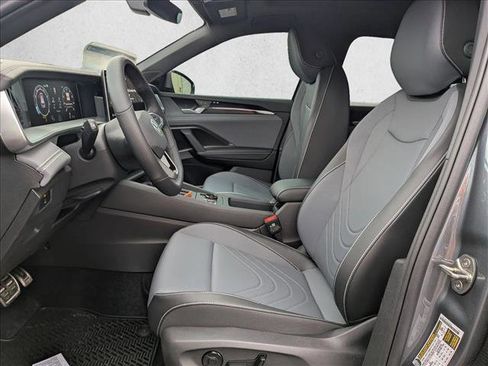 New 2026 Volkswagen Tiguan SE R-Line image 17