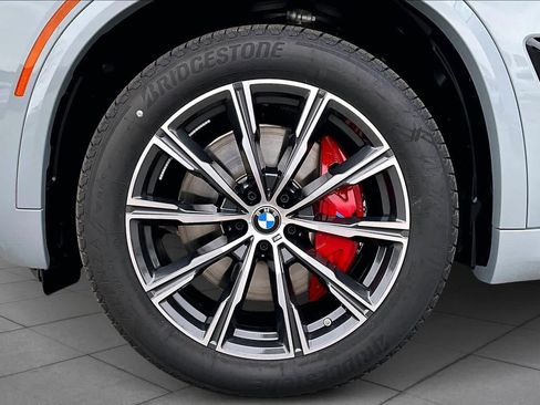 Used 2026 BMW X5 xDrive40i w/ Executive Package image 11