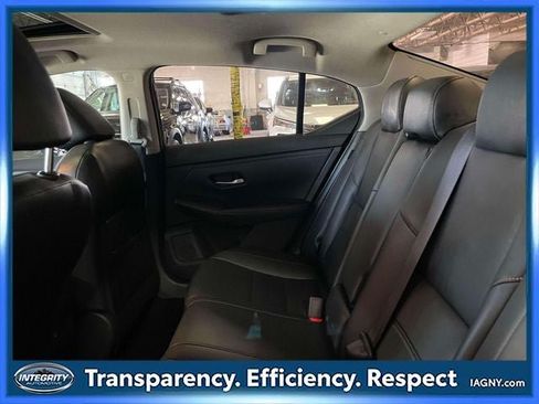 Used 2021 Nissan Sentra SR w/ SR Premium Package FWD image 12