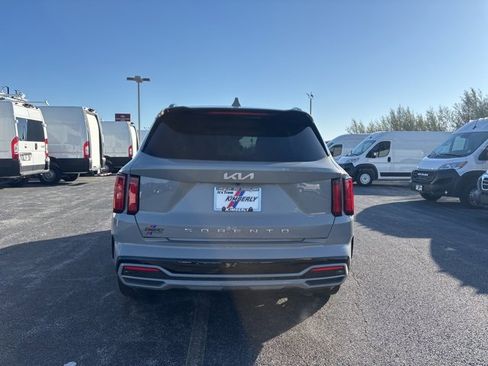 Used 2022 Kia Sorento SX image 4