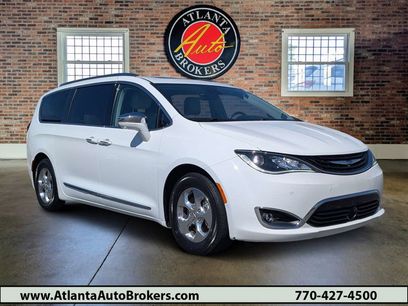 Used 2018 Chrysler Pacifica Limited w/ Advanced Safetytec Group