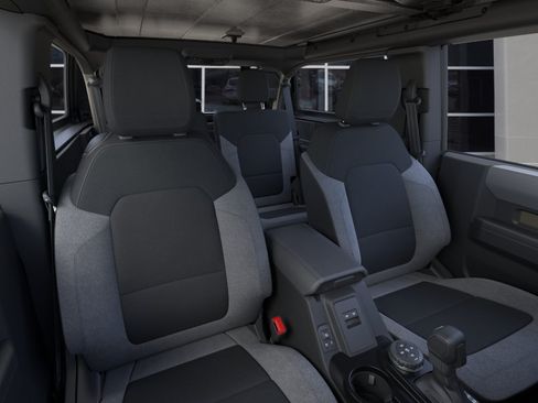 New 2026 Ford Bronco 2-Door w/ Sasquatch Package AWD/4WD image 10