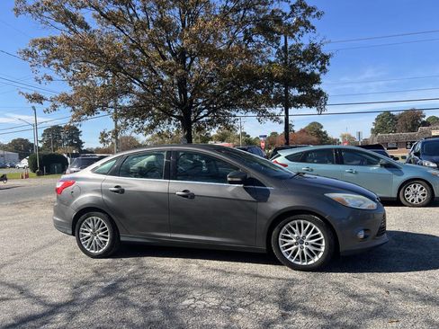 Used 2012 Ford Focus SEL image 15